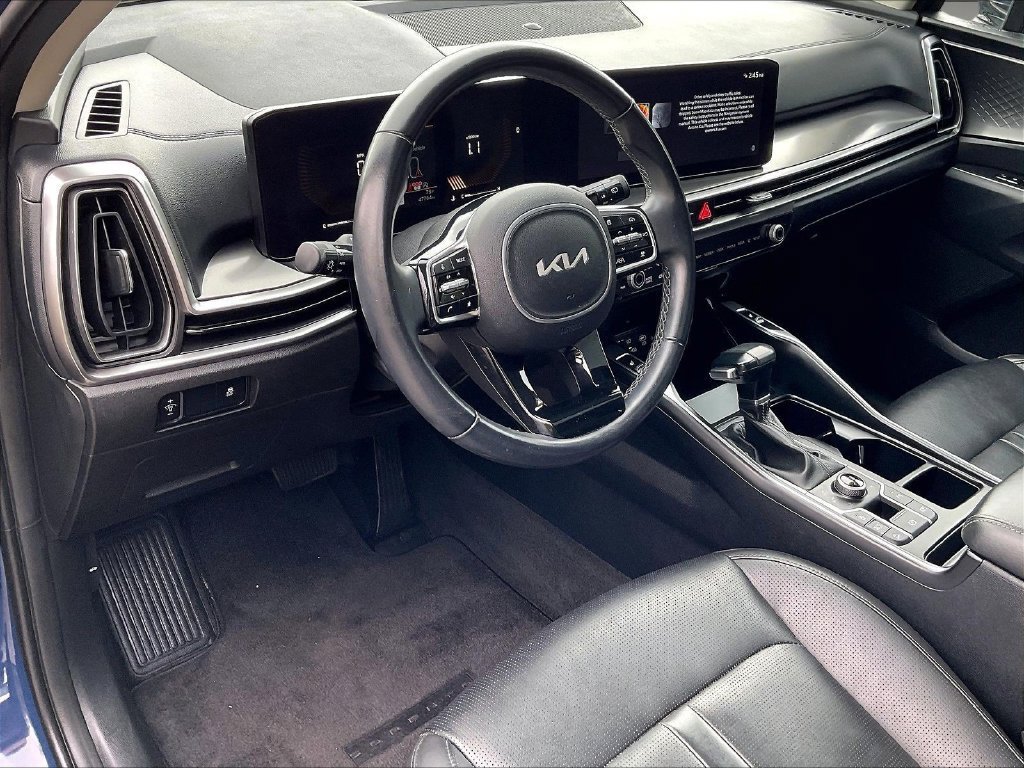 Used 2025 Kia Sorento S w/ Panoramic Sunroof Package AWD/4WD image 8