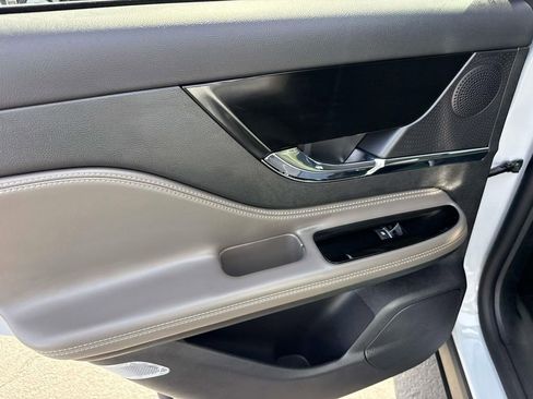 Used 2025 Lincoln Corsair Grand Touring w/ Equipment Group 301A image 9