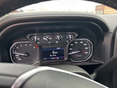 Used 2020 GMC Sierra 1500 Elevation w/ Elevation Value Package image 9