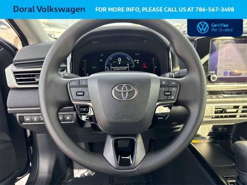 Used 2025 Toyota Camry LE image 15
