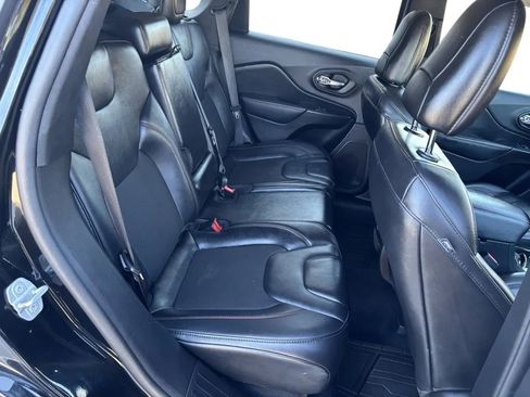 Used 2021 Jeep Cherokee Trailhawk w/ Sun, Sound & Nav Group image 31