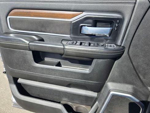 Used 2024 RAM 2500 Laramie AWD/4WD image 19