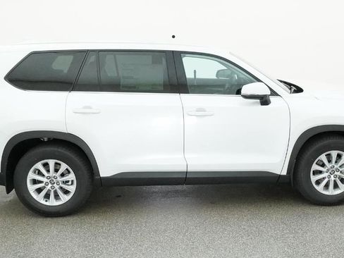 New 2026 Toyota Grand Highlander XLE image 15