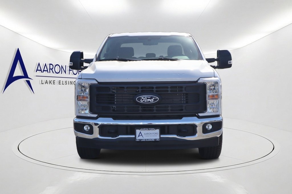 New 2027 Ford F350 XL w/ XL Chrome Package RWD image 2