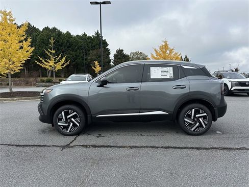 New 2026 Nissan Kicks SV image 5