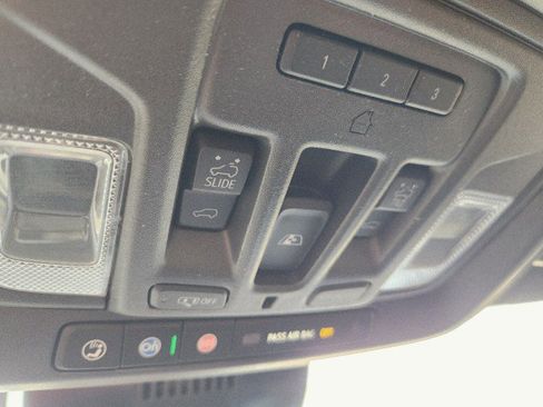 Used 2024 Chevrolet Silverado 2500 ZR2 w/ Technology Package image 60