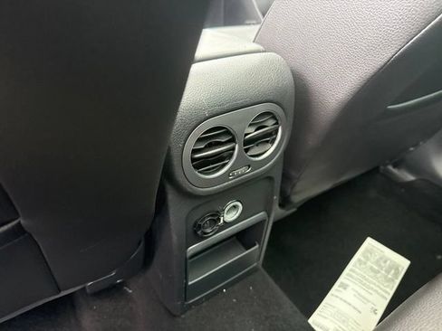 Used 2014 Volkswagen Tiguan SEL AWD/4WD image 23