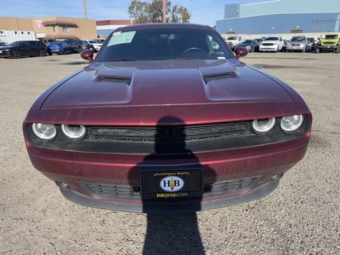 Used 2020 Dodge Challenger SXT w/ Blacktop Package image 2