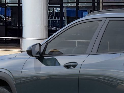 New 2026 Chevrolet Trax LT image 12