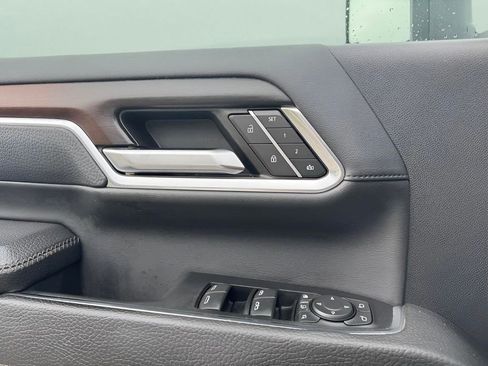 Used 2024 GMC Sierra 3500 Denali w/ Denali Reserve Package image 18