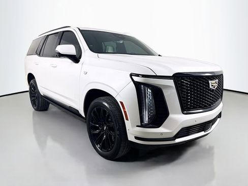 Used 2025 Cadillac Escalade Sport w/ LPO, ONYX Package image 3