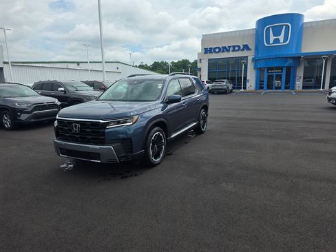 New 2026 Honda Pilot Touring image 8