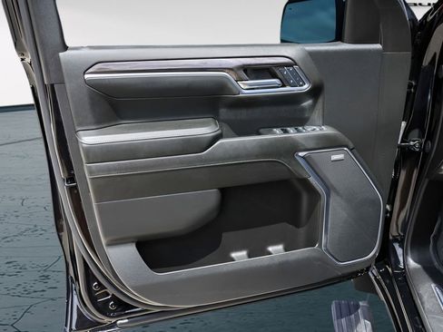 Used 2024 Chevrolet Silverado 1500 LTZ RWD image 26