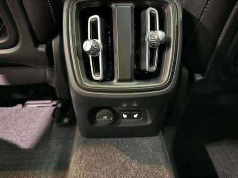 Used 2023 Volvo XC40 B5 Plus w/ Driver Assist Package AWD/4WD image 47