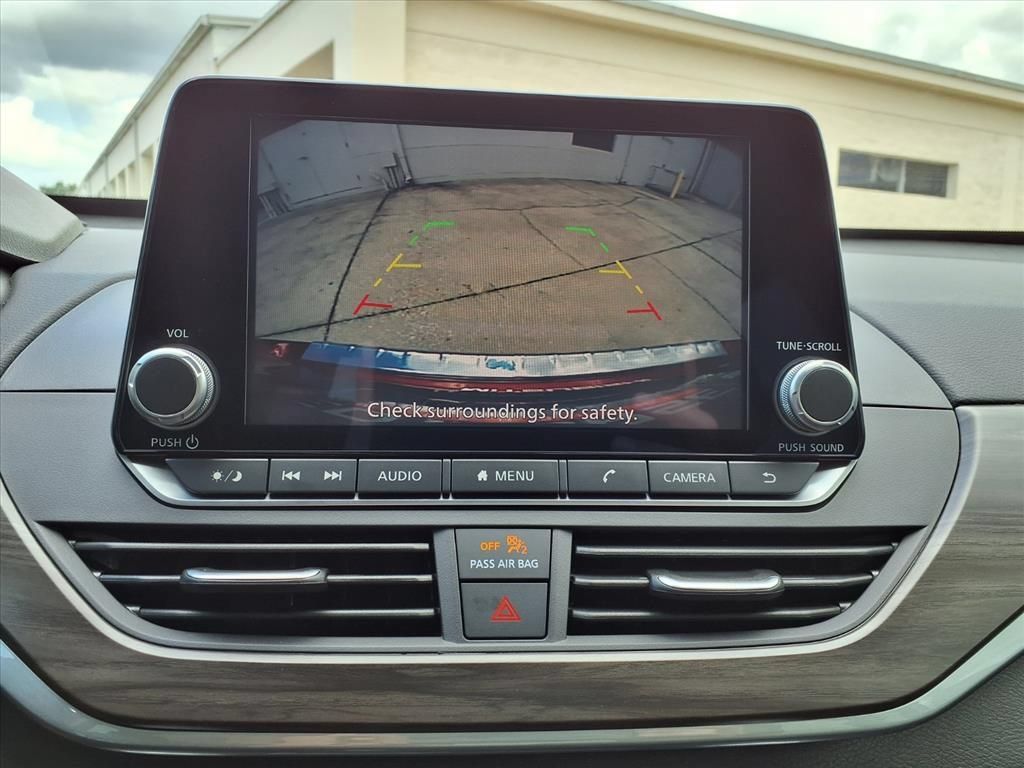 Used 2023 Nissan Altima 2.5 SV AWD/4WD image 23