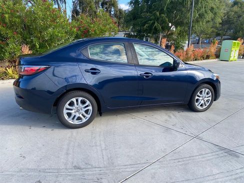 Used 2017 Toyota Yaris iA FWD image 7