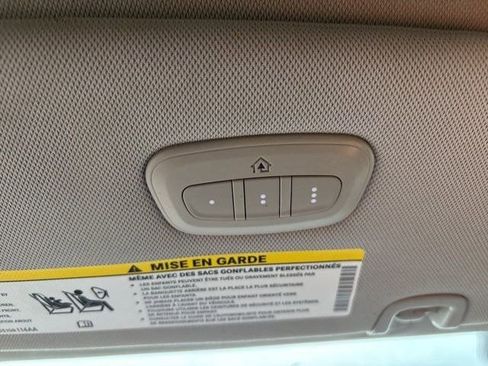 Used 2022 Chrysler Pacifica Touring-L w/ Uconnect Theater Family Group image 29