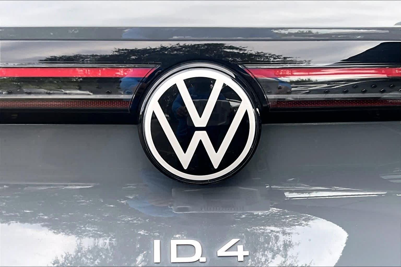 Used 2024 Volkswagen ID.4 S RWD image 32