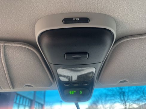 Used 2003 Ford Explorer Sport Trac XLT image 30