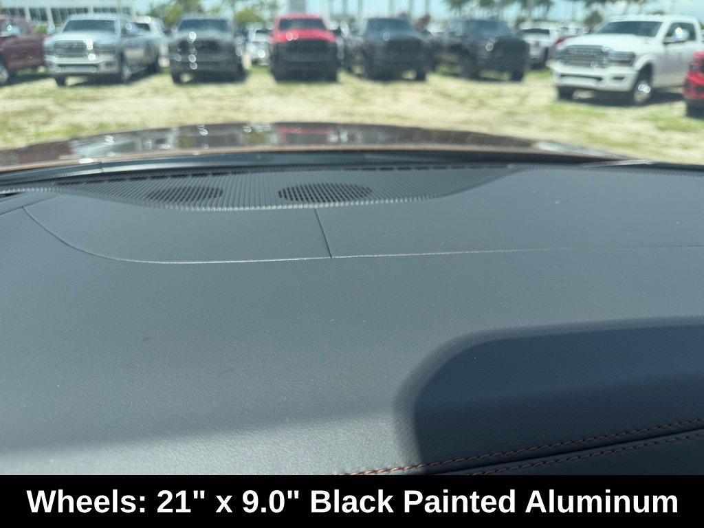 New 2026 Jeep Grand Cherokee Summit w/ Obsidian Package AWD/4WD image 9