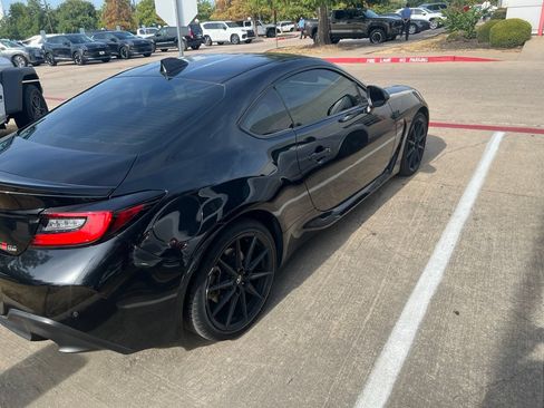 Used 2022 Toyota GR86 Premium w/ ALL Weather Mat Package (TMS) RWD image 4