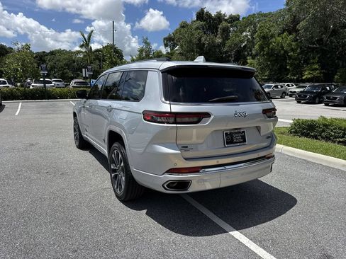 Used 2023 Jeep Grand Cherokee L Overland RWD image 13