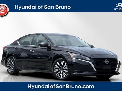 Used 2024 Nissan Altima 2.5 SV