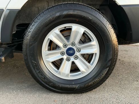 Used 2010 Ford Expedition XLT AWD/4WD image 13