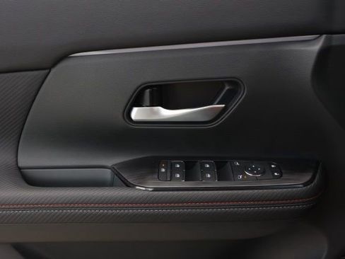 New 2026 Nissan Kicks SR image 24