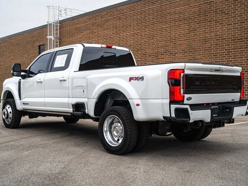 Used 2025 Ford F450 Platinum w/ FX4 Off-Road Package AWD/4WD image 3