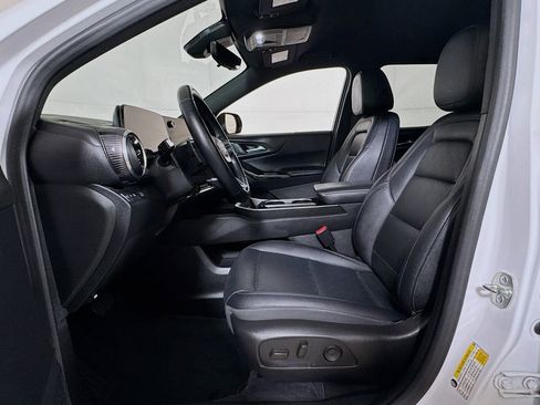 Certified 2025 Chevrolet Equinox LT w/ Convenience Package II FWD image 19