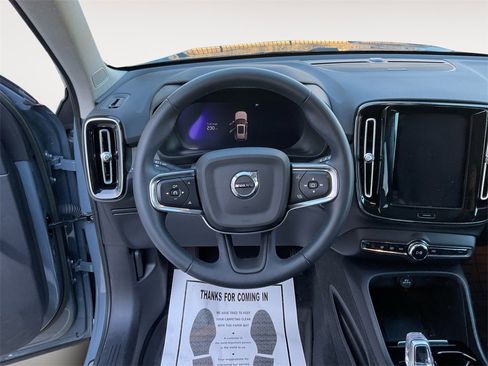 Certified 2023 Volvo XC40 B5 Ultimate w/ Protection Package Premier image 12