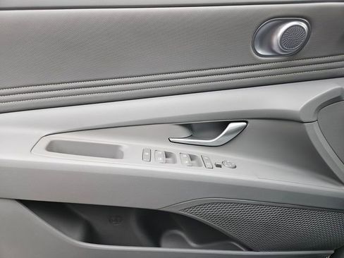 New 2026 Hyundai Elantra Sport FWD image 12
