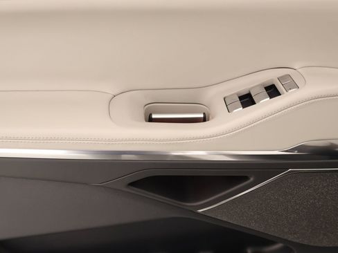 New 2026 Lincoln Navigator Reserve AWD/4WD image 17