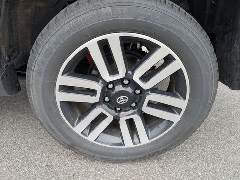 Used 2023 Toyota 4Runner Limited AWD/4WD image 12
