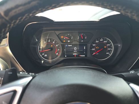 Used 2020 Chevrolet Camaro LT RWD image 4