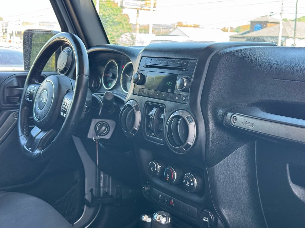 Used 2015 Jeep Wrangler Unlimited Sport w/ Quick Order Package 24S AWD/4WD image 22