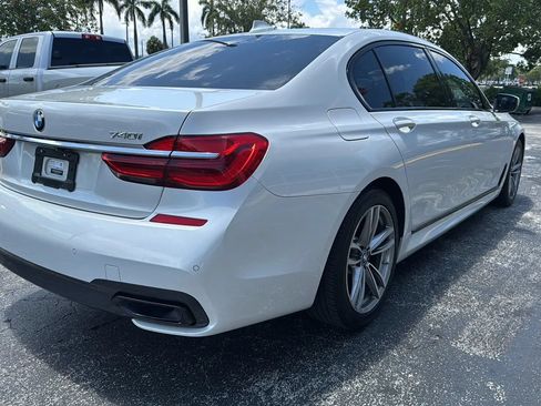 Used 2019 BMW 740i w/ M Sport Package RWD image 5