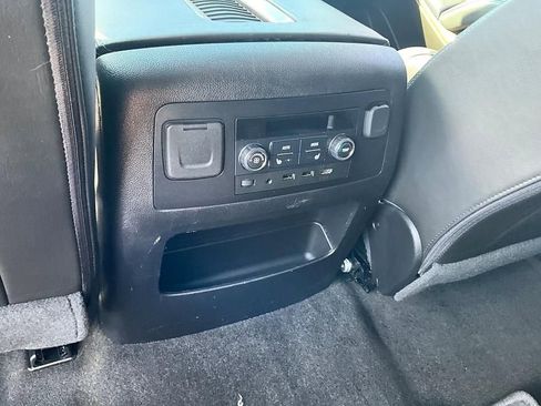 Used 2018 GMC Yukon Denali w/ Open Road Package AWD/4WD image 31