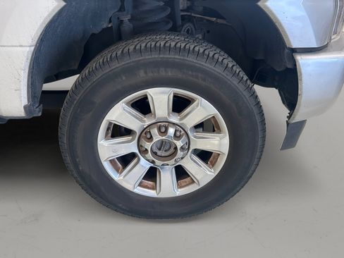 Used 2019 Ford F250 Platinum w/ Platinum Ultimate Package AWD/4WD image 9