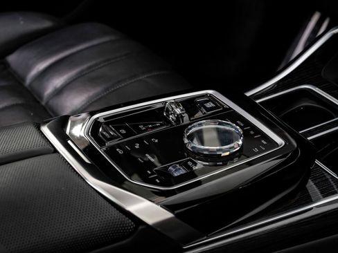 Used 2023 BMW 740i RWD image 30