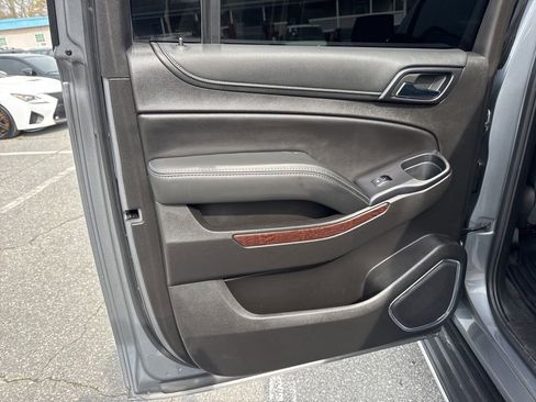 Used 2018 GMC Yukon XL SLT w/ HD Trailering Package image 30