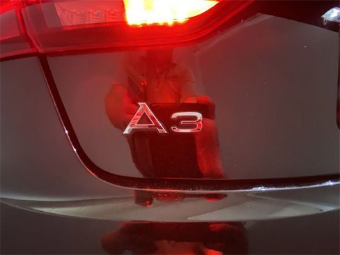 Used 2019 Audi A3 2.0T Premium image 27