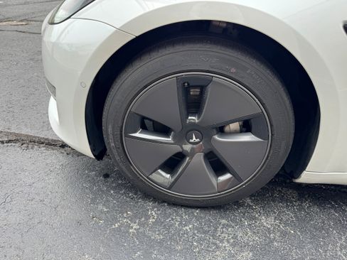 Used 2021 Tesla Model 3 Standard Range Plus image 24