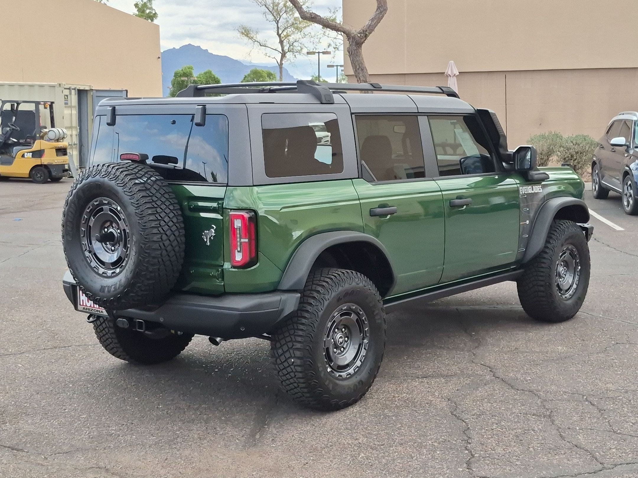 Used 2024 Ford Bronco Everglades AWD/4WD image 5