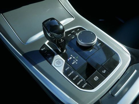 Used 2021 BMW X5 M50i w/ Dynamic Handling Package image 26