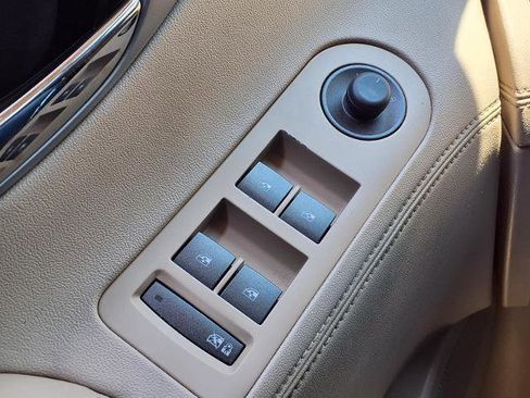 Used 2011 Buick LaCrosse CXL FWD image 16