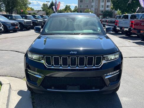 Used 2023 Jeep Grand Cherokee Limited w/ Luxury Tech Group II AWD/4WD image 4