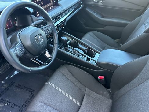 Used 2025 Honda Accord Sport image 4