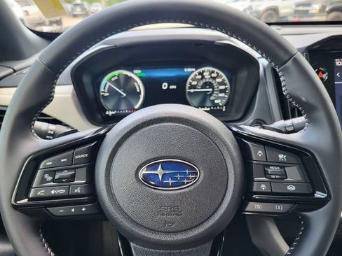Used 2025 Subaru Forester Premium AWD/4WD image 16